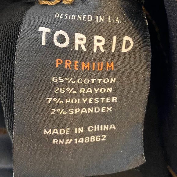 Torrid Premium Bombshell Skinny Destructed Jean Size 22 - Picture 8 of 9